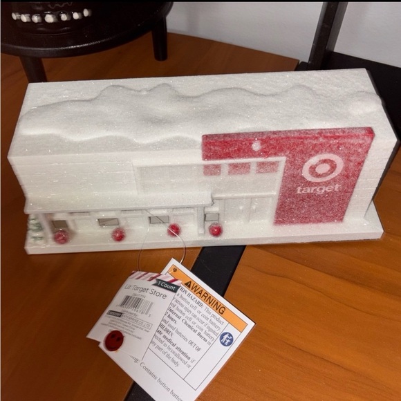 Target Bullseye Playground Snow Covered Lit Target Store - Picture 7 of 11